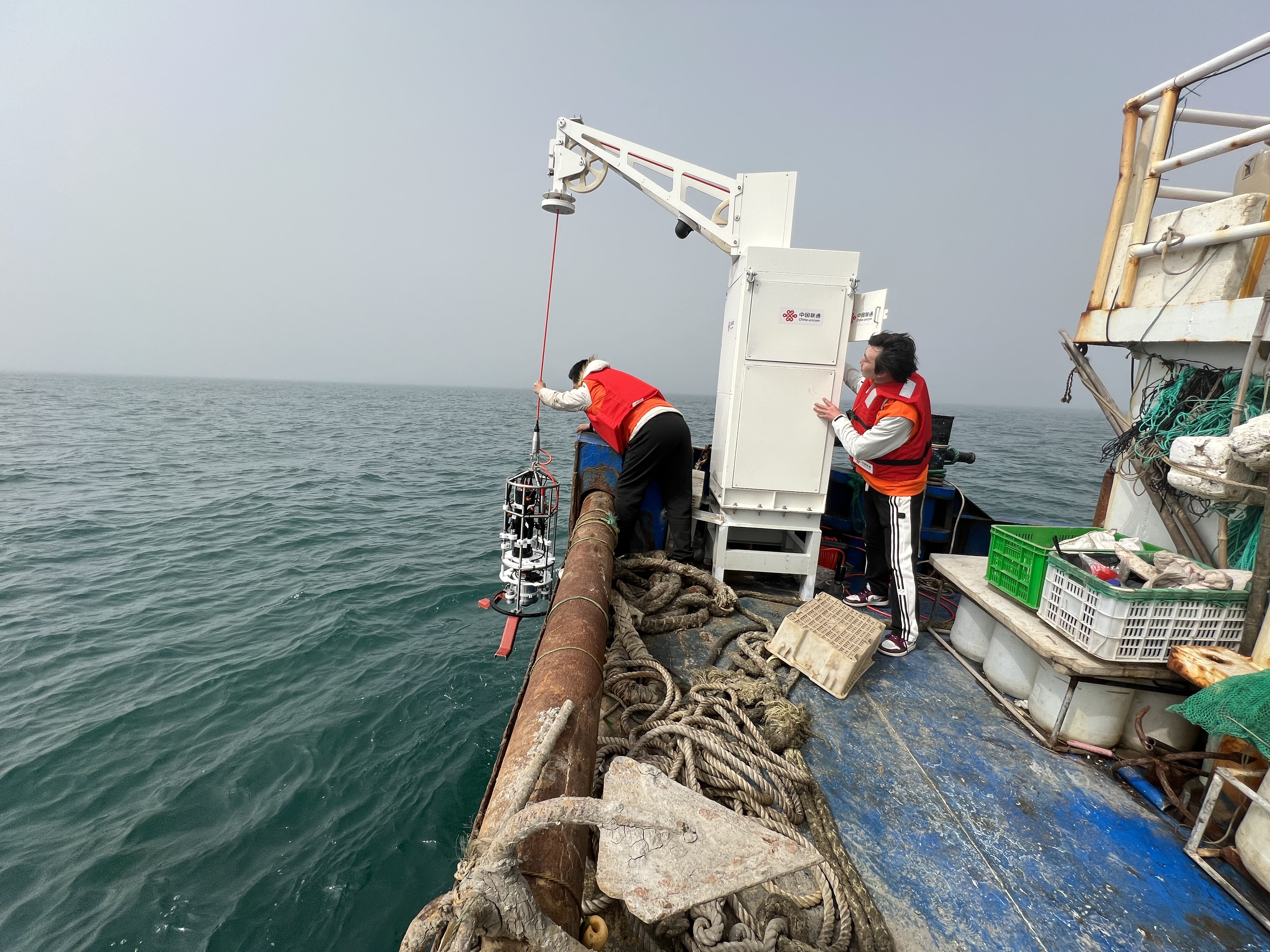 海上作業.jpg