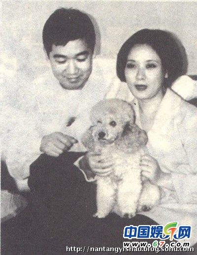 55歲鄧婕天生麗質惹人羨 與張國立罕見恩愛照曝光