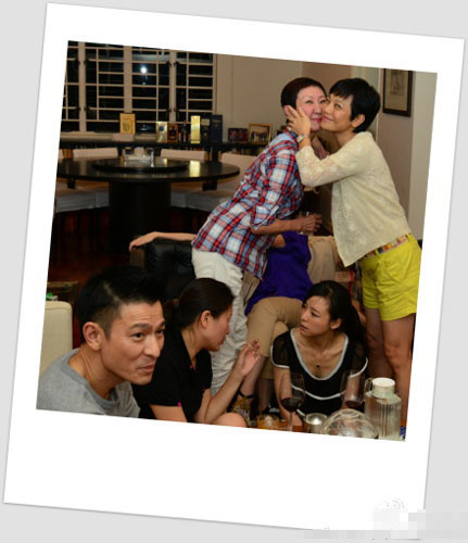 劉德華已學會換尿片