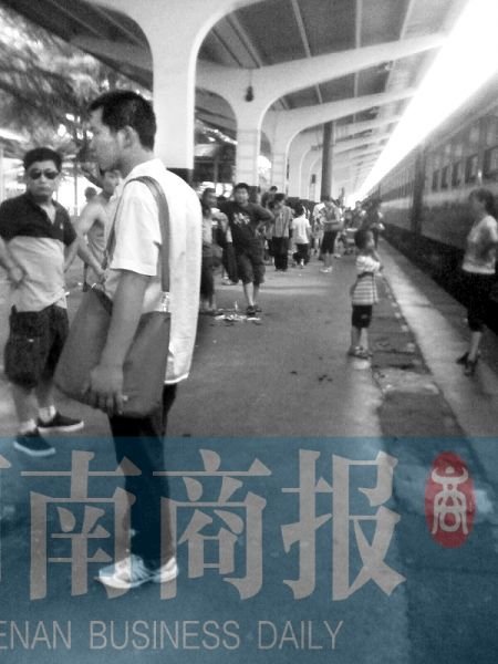 河南暴雨列車晚點