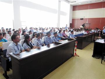 物業公司與百名居民對簿公堂