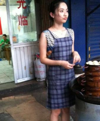之前網上流傳的包子西施照片