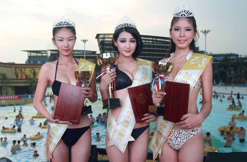 選美冠軍N宗最:湖北比基尼小姐三甲驚現狐仙