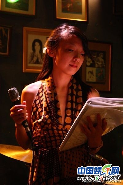 好聲音王韻壹長(zhǎng)發(fā)美照