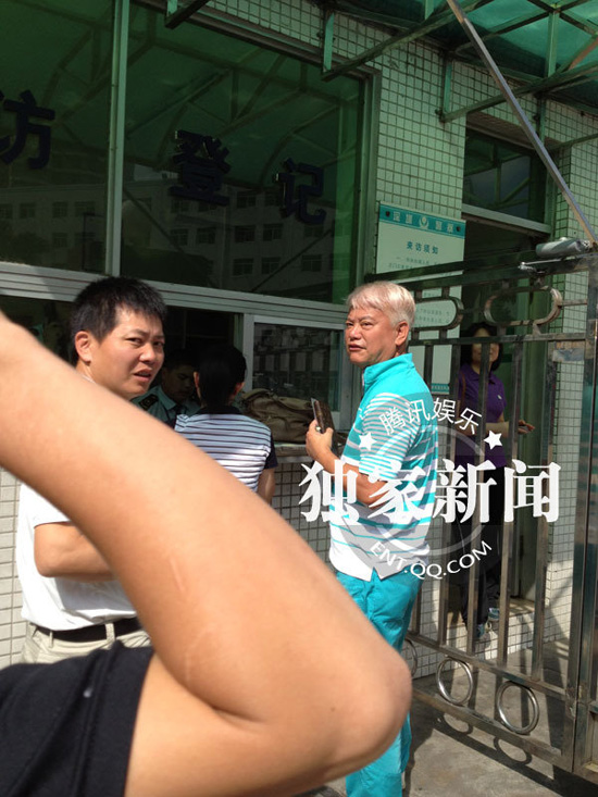 今日上午9點20分左右，陳百祥現身深圳市公安局經濟犯罪偵查局