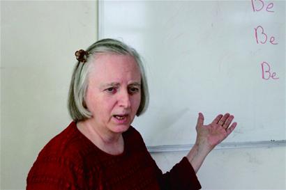 青島65歲女外教來青11年:和學(xué)生在一起很溫暖 青島65歲女外教來青11年:和學(xué)生在一起很溫暖