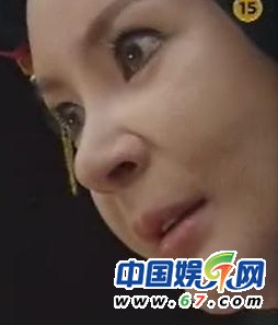 女星保養過度臉部僵硬似假人