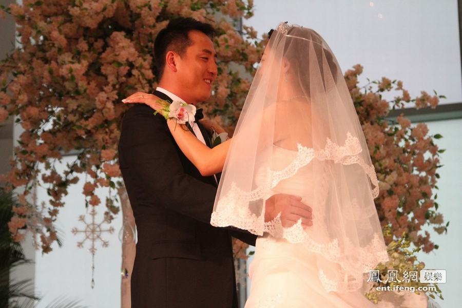 濮存昕25歲女兒濮方北京大婚 未進娛樂圈自己做老總