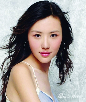 王石新歡學(xué)歷造假？中戲?qū)W生老師全都不知此人