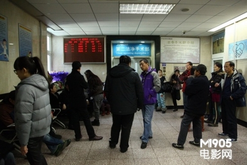 黃曉明手術成功父母陪同 Angelababy未現身