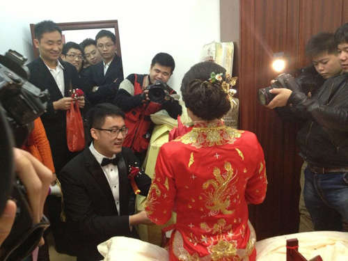 福建萬利集團(tuán)老總嫁女 嫁妝數(shù)億擺席8天(組圖)