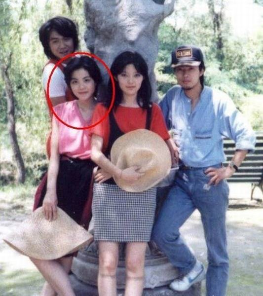 王菲16歲處女座唱片封面曝光 嬰兒肥甜美短發造型