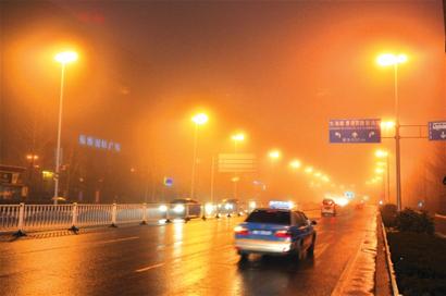 青島迎風雨驅散霧霾 空氣質量達良級