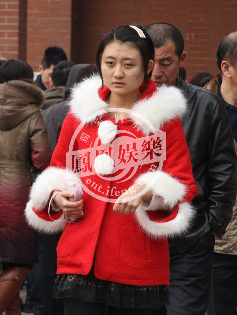 2013藝考外場(chǎng)曝光 考生相貌如“重慶選美”翻版湯唯吸睛