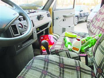 奇葩賊邊開車邊喝酒 派出所內狂言不喝酒不開車 奇葩賊邊開車邊喝酒 派出所內狂言不喝酒不開車