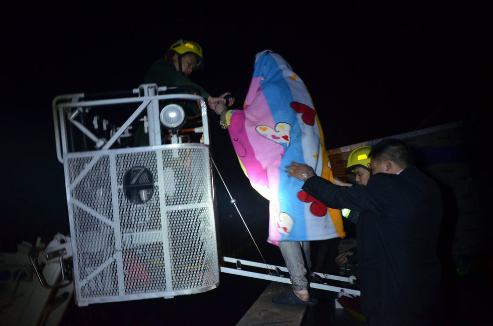 高清：浙江溫嶺居民樓突發火災 8人死亡