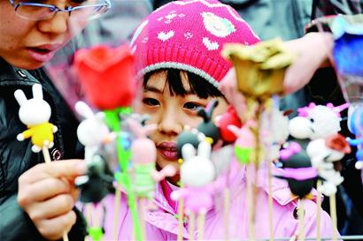 海云庵糖球會今日上午啟動 鳥叔面人立體糖雕看點多 海云庵糖球會今日上午啟動 鳥叔面人立體糖雕看點多