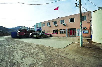 窮社區開工鞭放20掛 居民心疼舉報居委會 窮社區開工鞭放20掛 居民心疼舉報居委會