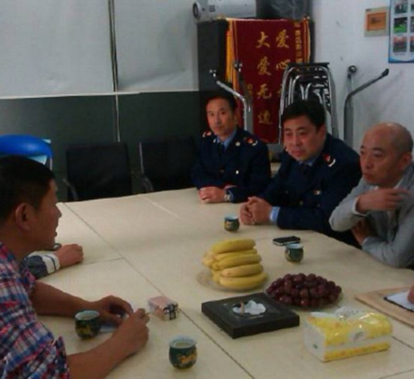 市北分局圍繞群眾最關(guān)心的問題，認真聽取企業(yè)負責人的意見