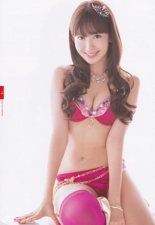 AKB48七彩內衣寫真 大秀曲線白皙火辣