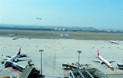 預測天公喜怒指揮飛機起降 預測天公喜怒指揮飛機起降